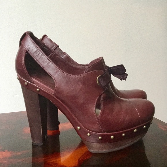 UGG Shoes - UGG CELESTINA RUM RAISIN PLATFORM CLOG 8